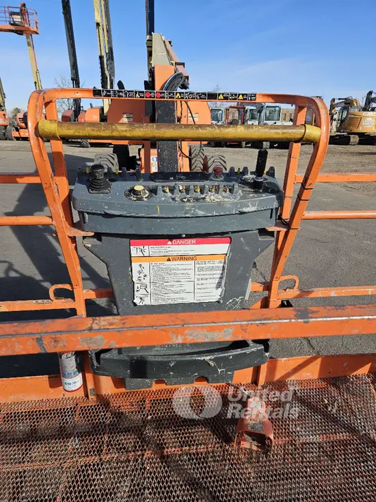 2017 JLG 800AJ Articulating Boom Lift