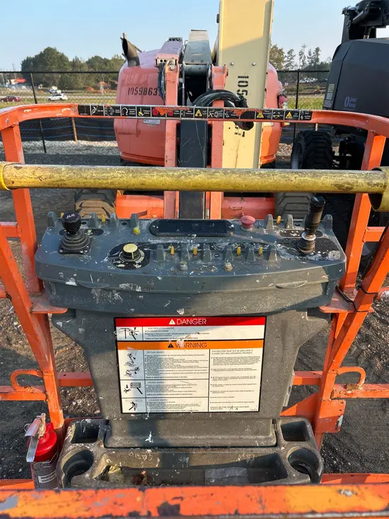 2017 JLG 450AJ Articulating Boom Lift