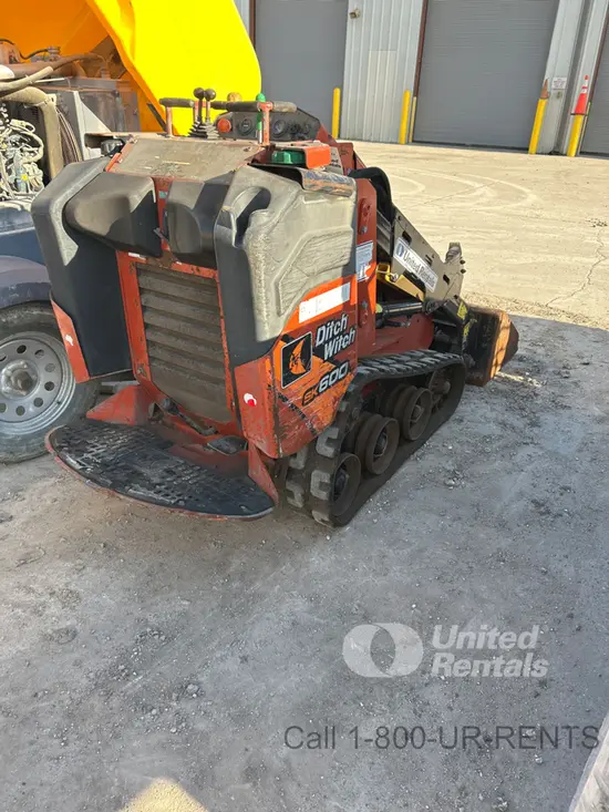 2020 Ditch Witch SK600 Track Loader