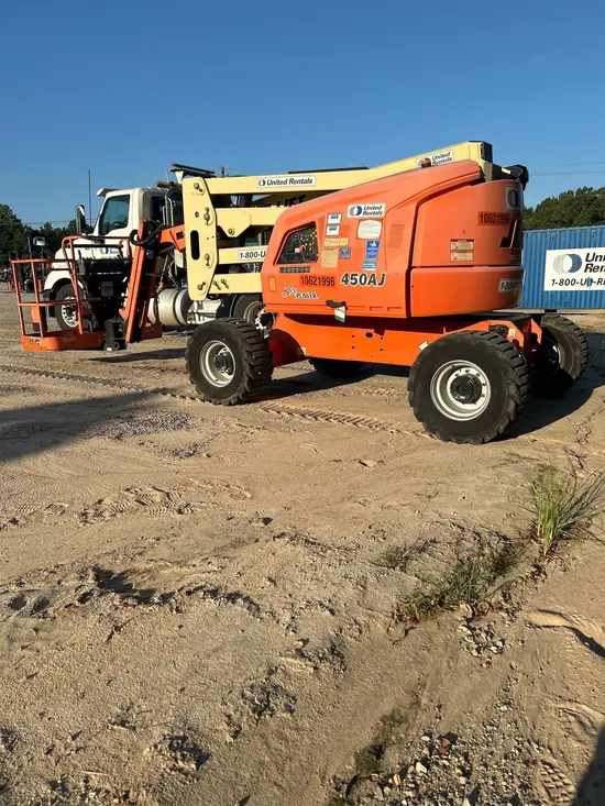 2017 JLG 450AJ Articulating Boom Lift