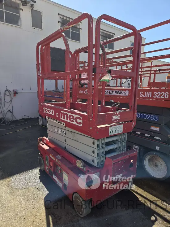2018 MEC 1330SE Scissor Lift