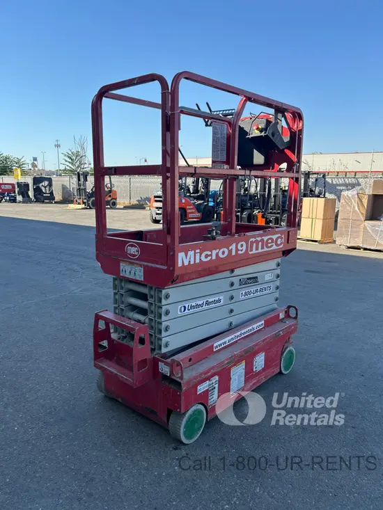 2019 MEC MICRO 19 Scissor Lift