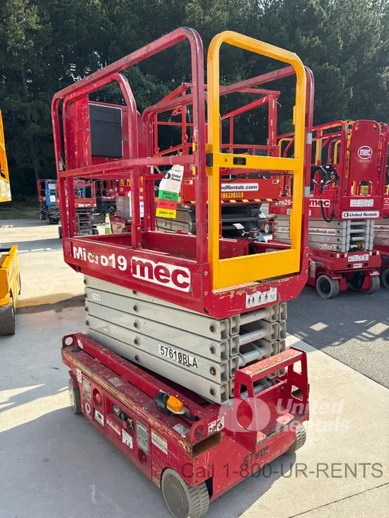 2018 MEC MICRO 19 Scissor Lift