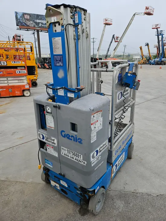 2018 Genie GR-20 Self-Propelled One-Person Lift