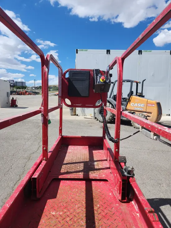 2018 MEC MICRO 19 Scissor Lift