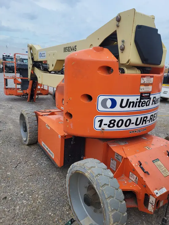 2016 JLG E450AJ Articulating Boom Lift