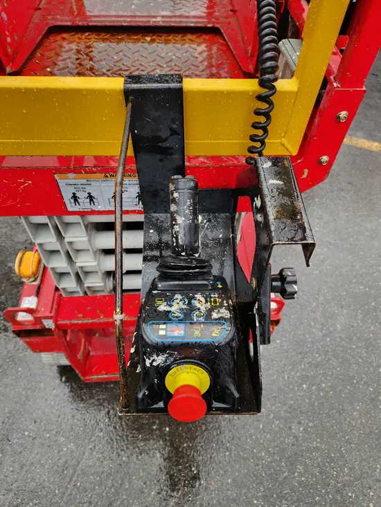 2018 MEC MICRO 19 Scissor Lift