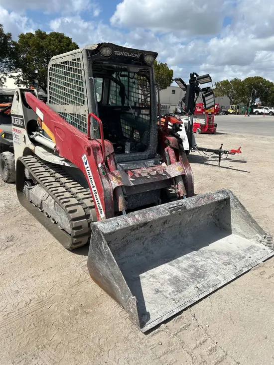 2020 Takeuchi TL12R2-CR Track Loader