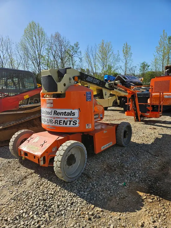 2017 JLG E450AJ Articulating Boom Lift