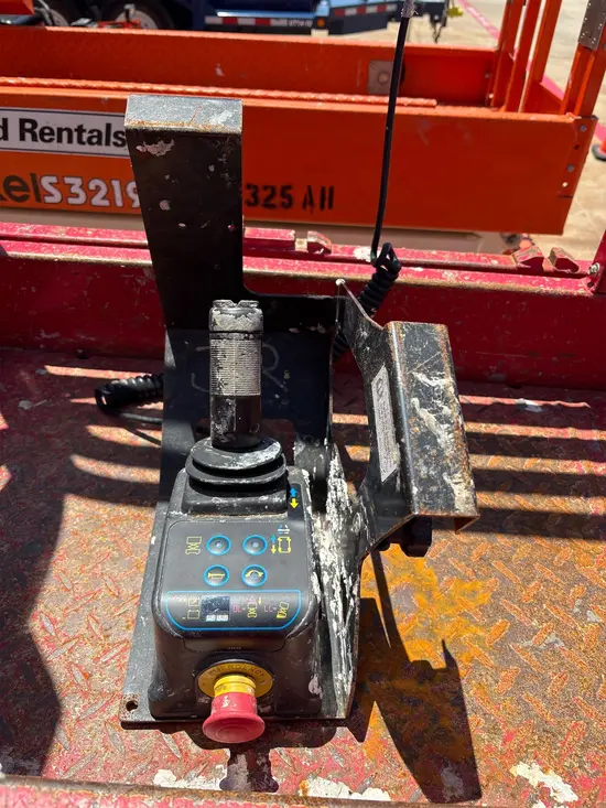 2018 MEC MICRO 19 Scissor Lift