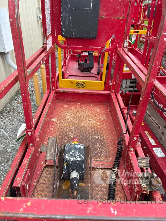 2018 MEC MICRO 19 Scissor Lift