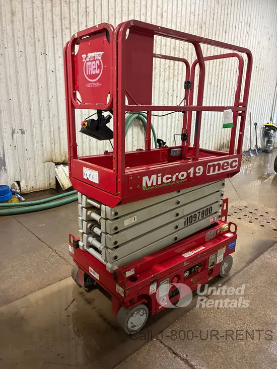2020 MEC MICRO 19 Scissor Lift