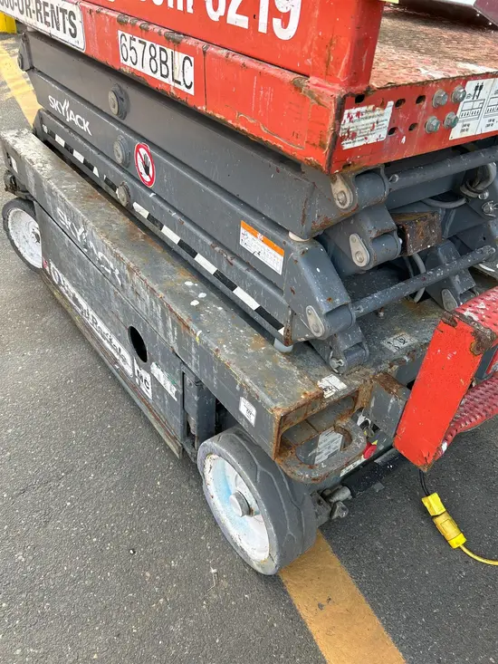 2018 Skyjack SJIII3219 Scissor Lift