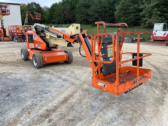 2016 JLG E450AJ Articulating Boom Lift