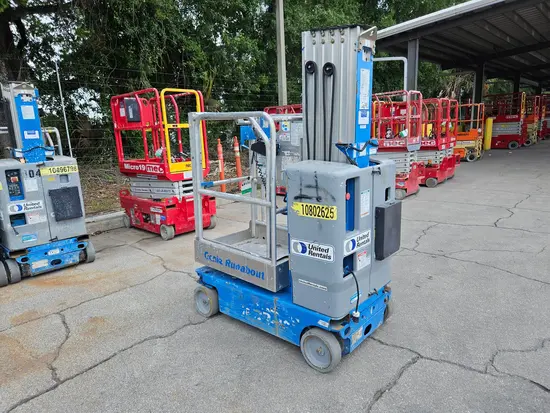 2018 Genie GR-20 Self-Propelled One-Person Lift