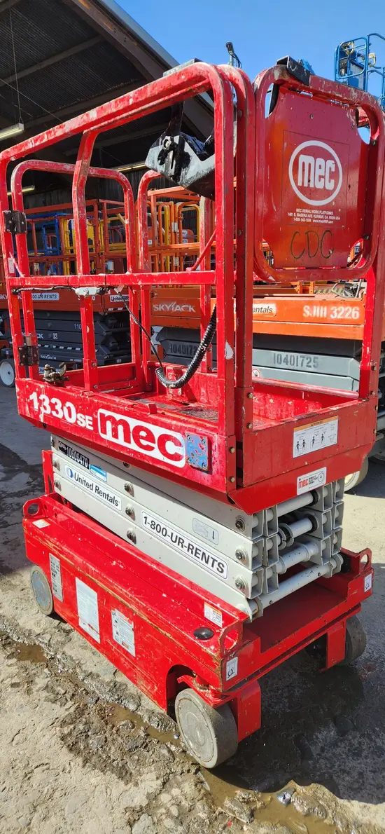 2017 MEC 1330SE Scissor Lift