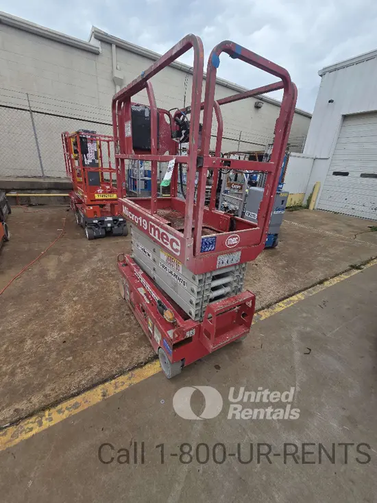 2019 MEC MICRO 19 Scissor Lift
