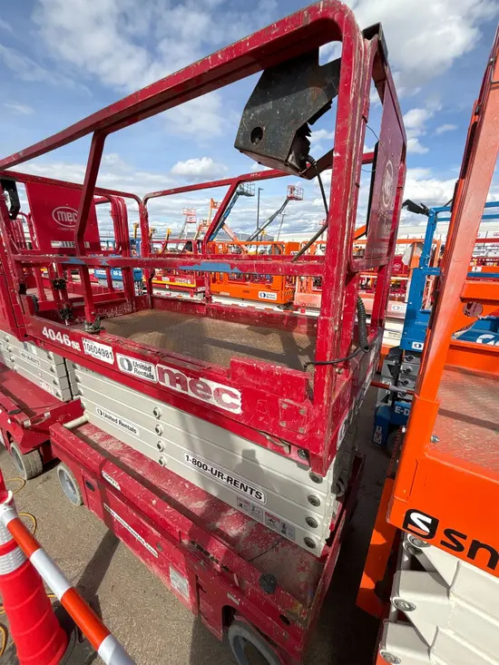 2017 MEC 4046SE Scissor Lift
