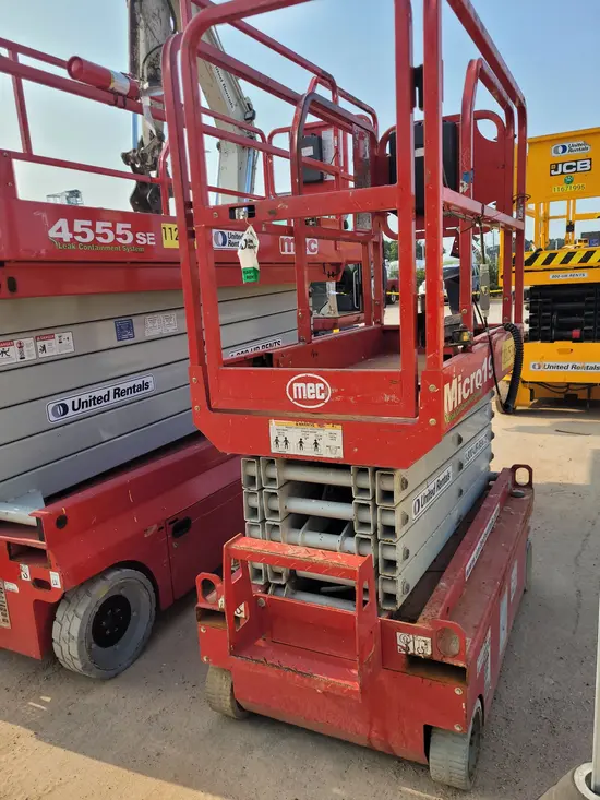 2019 MEC MICRO 19 Scissor Lift
