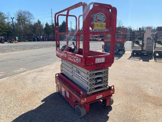 2018 MEC MICRO 19 Scissor Lift