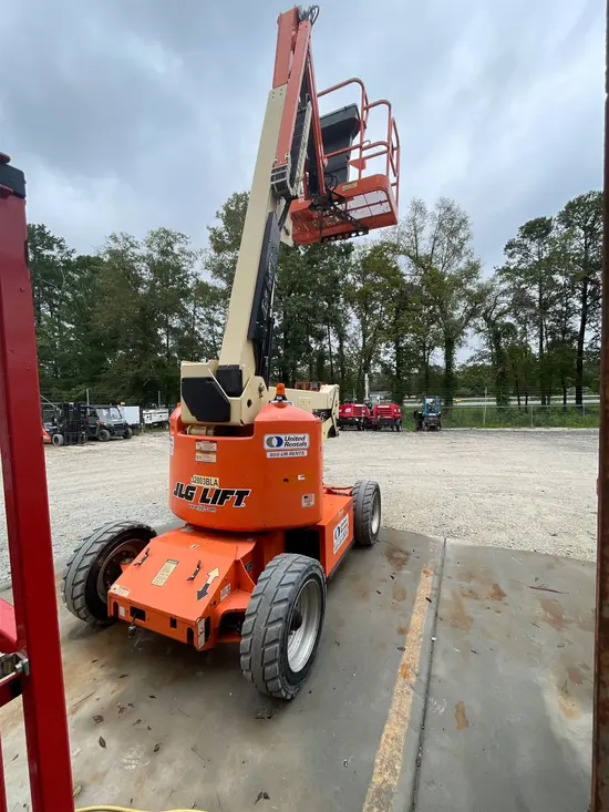 2016 JLG E450AJ Articulating Boom Lift