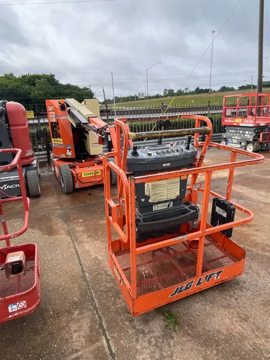 2017 JLG E300AJP Articulating Boom Lift