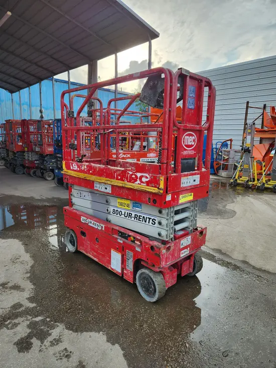 2017 MEC 1930SE Scissor Lift