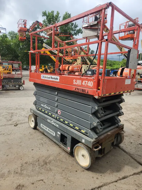 2017 Skyjack SJIII4740 Scissor Lift