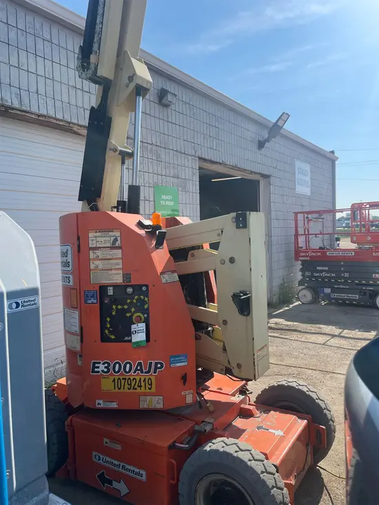 2018 JLG E300AJP Articulating Boom Lift