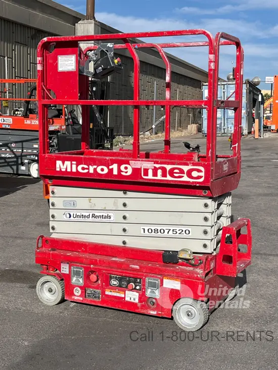2018 MEC MICRO 19 Scissor Lift