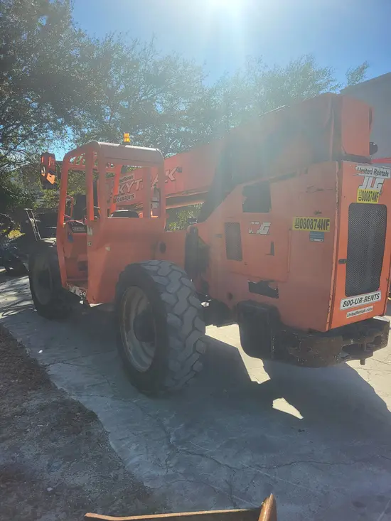 2017 SKYTRAK 10054 Forklift