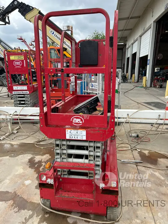 2019 MEC MICRO 19 Scissor Lift