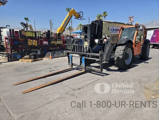 2018 JLG 1055 Forklift