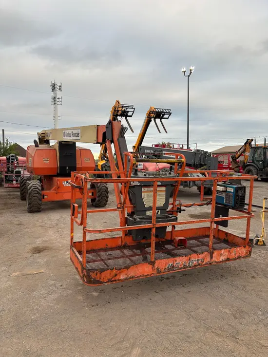 2017 JLG 800AJ Articulating Boom Lift