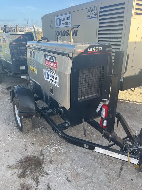 2022 Lincoln Electric LE400 Welder