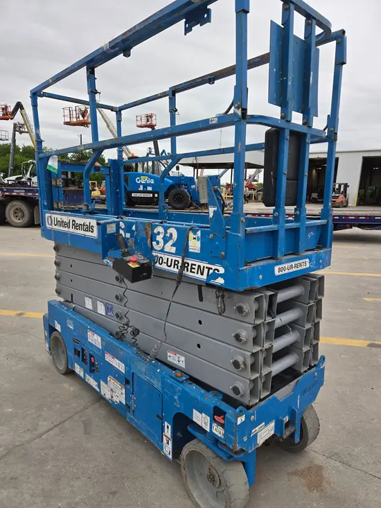 2018 Genie GS-3232 Scissor Lift