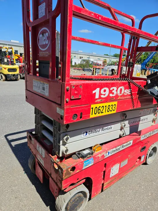 2017 MEC 1930SE Scissor Lift