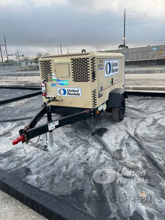 2018 Doosan P425/HP375WCUT4 Air Compressor