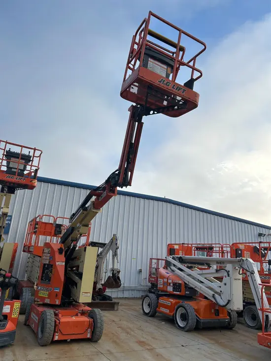 2018 JLG E300AJP Articulating Boom Lift