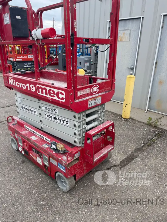 2018 MEC MICRO 19 Scissor Lift