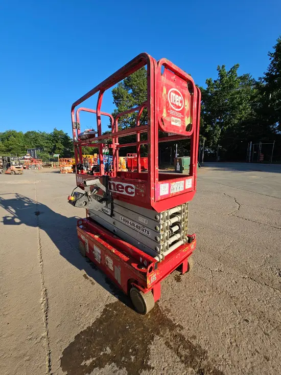 2018 MEC MICRO 19 Scissor Lift