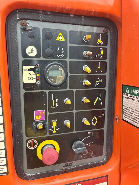 2017 JLG E400AJPN Articulating Boom Lift