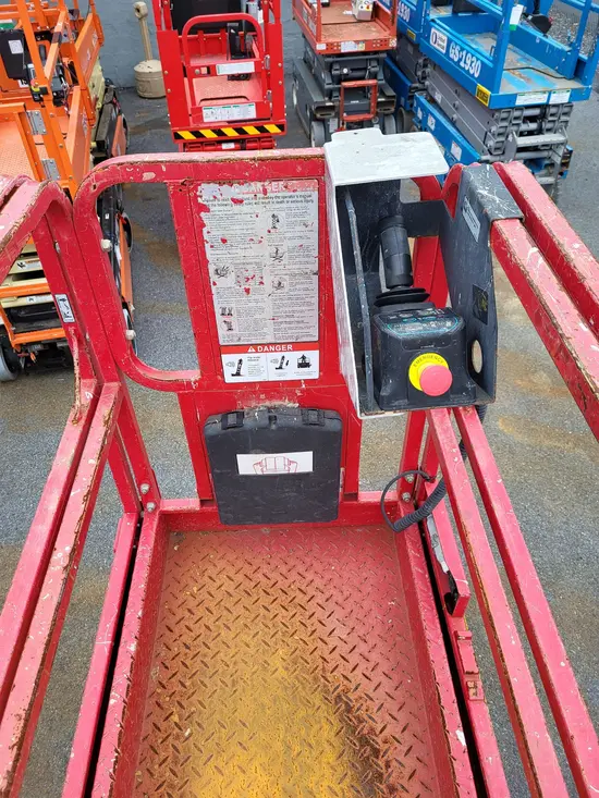 2017 MEC 1930SE Scissor Lift