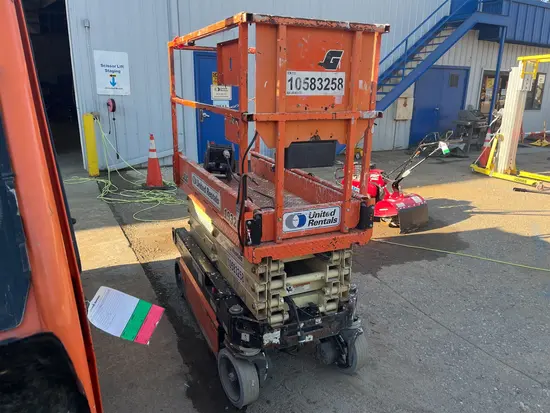 2017 JLG 1932R Scissor Lift