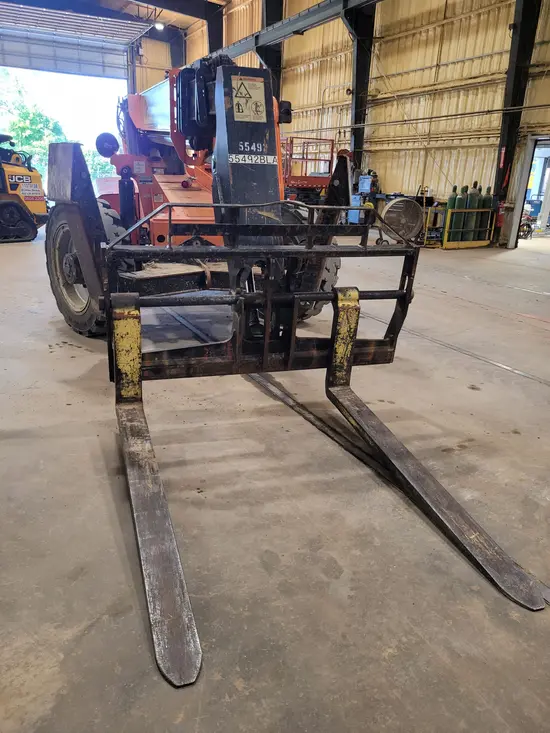 2017 SKYTRAK 10054 Forklift