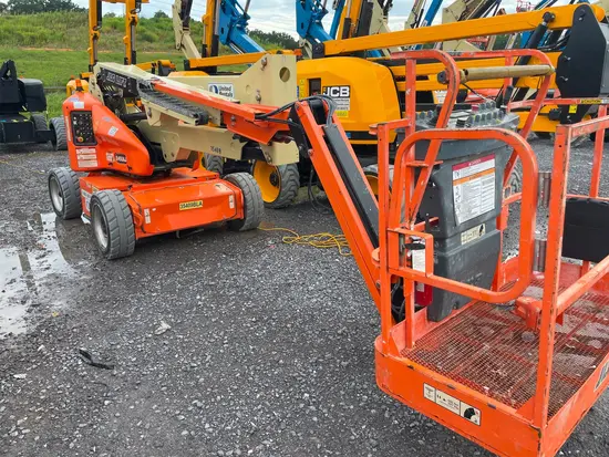 2016 JLG E450AJ Articulating Boom Lift