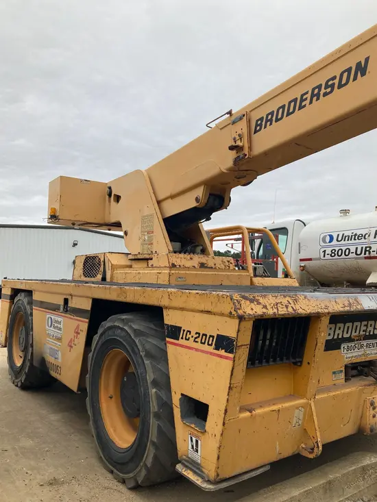 2011 Broderson IC-200-3G