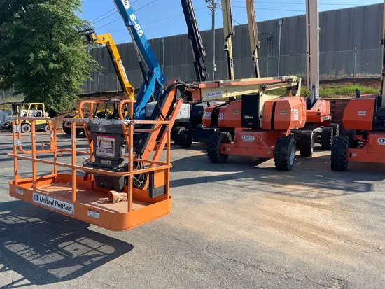 2015 JLG 800AJ Articulating Boom Lift