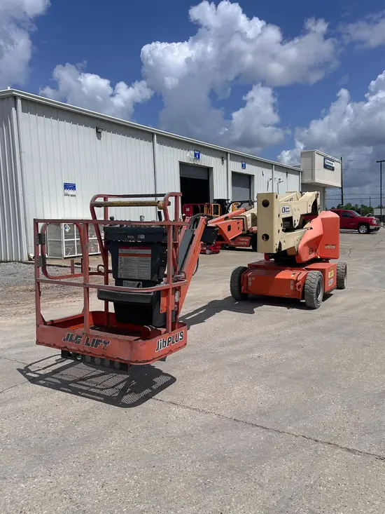 2017 JLG E400AJPN Articulating Boom Lift