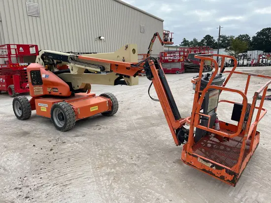 2016 JLG E450AJ Articulating Boom Lift
